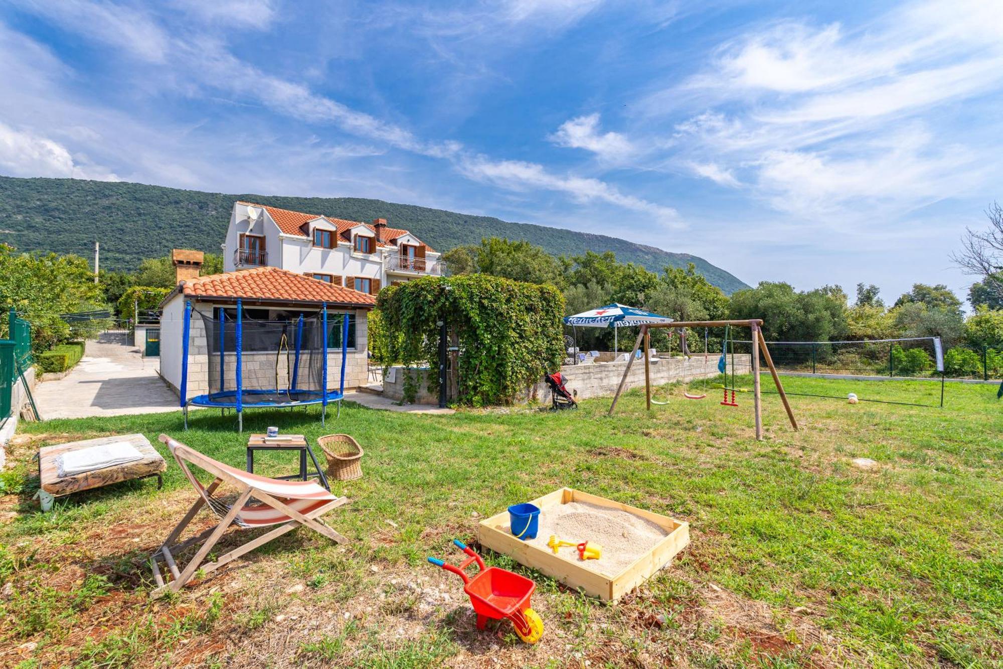 Holiday Home Luce Vitaljina Kültér fotó